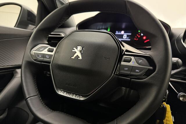 Peugeot 2008 1.2T Style 100pk | Parkeer Camera Achter | Navigatie | Privacy Glas Achter | Cruise Control | Full LED |  Lichtmetalen Velgen 16'' | Apple Carpla