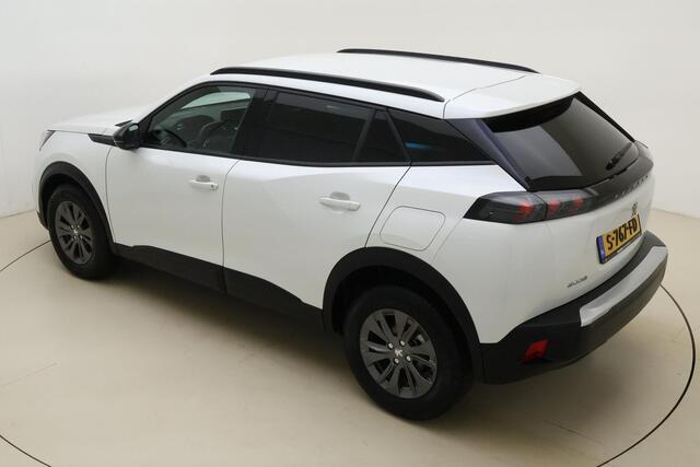 Peugeot 2008 1.2T Style 100pk | Parkeer Camera Achter | Navigatie | Privacy Glas Achter | Cruise Control | Full LED |  Lichtmetalen Velgen 16'' | Apple Carpla