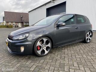 Volkswagen Golf VI