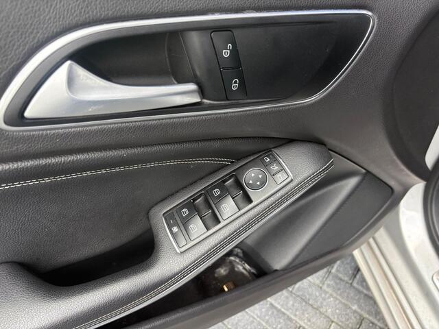 Mercedes-Benz A-Klasse 200 AMG Leer Automaat Camera Navi Stoelverw.