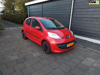 PEUGEOT 107 1.0-12V XS Zeer lux,s 5 drs nl auto km 155 000 nap.
