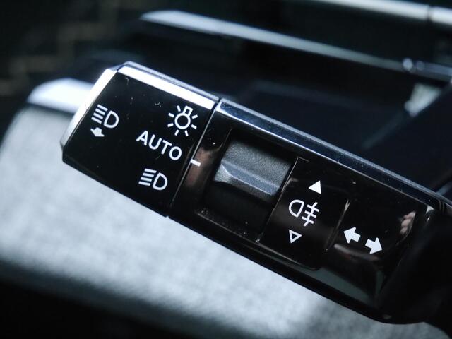Peugeot 3008 1.2 Hybrid 136 GT | Stoel en stuurverwarming | Rondom Camera | Adaptive cruise control | Automaat | Keyless entry en start | Full led | Navigati