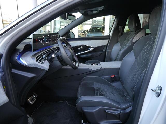 Peugeot 3008 1.2 Hybrid 136 GT | Stoel en stuurverwarming | Rondom Camera | Adaptive cruise control | Automaat | Keyless entry en start | Full led | Navigati