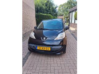 PEUGEOT 107 1.0-12V XR