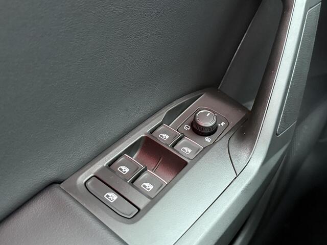Seat Leon FR Business 1.5 TSI eHybrid 150 kW / 204 PK DSG | Panoramadak |