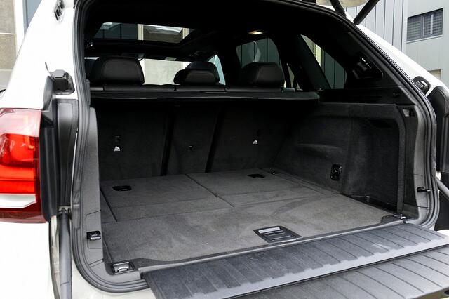 BMW X5 xDrive50i High Executive 7p. Rijklaarprijs-Garantie Panorama dak Leder Navigatie Head-up 20 Inch