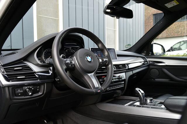 BMW X5 xDrive50i High Executive 7p. Rijklaarprijs-Garantie Panorama dak Leder Navigatie Head-up 20 Inch