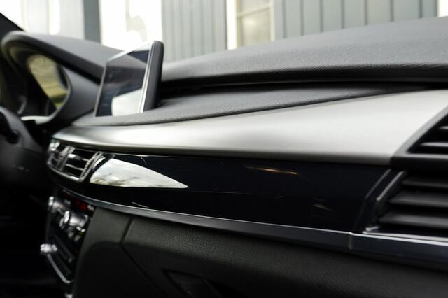 BMW X5 xDrive50i High Executive 7p. Rijklaarprijs-Garantie Panorama dak Leder Navigatie Head-up 20 Inch