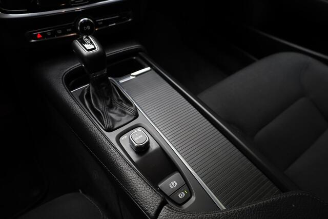 Volvo V90 2.0 T5 Momentum TREKHAAK-ELEC. STOELVERW. NAVI CITY-SAFETY ENZ.