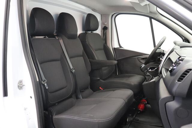 Renault Trafic 2.0 dCi 120PK EURO 6 - Airco - Cruise - Navi - � 10.950,- Excl.