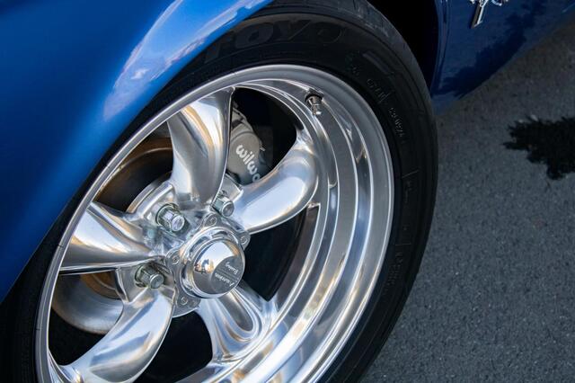 Ford Mustang 1967 | V8 | new restomod |