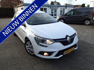 RENAULT MEGANE RENAULT 1.5DCI VOORZIEN VAN ARCO+CRUISE + NAVIGATIE !!! Renault M�gane 1.5 dCi Expression S&S Navigatie