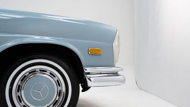 Mercedes-Benz 280 