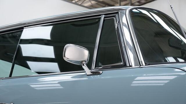 Mercedes-Benz 280 