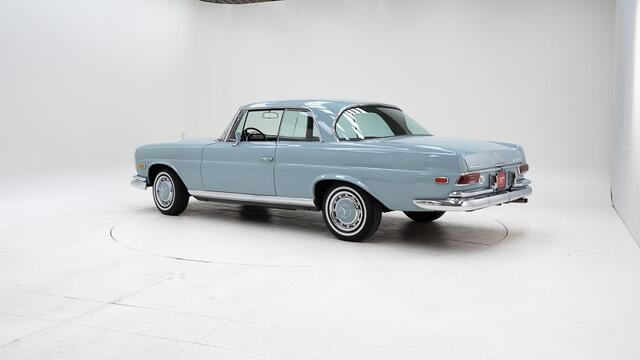 Mercedes-Benz 280 