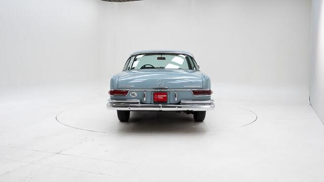 Mercedes-Benz 280 