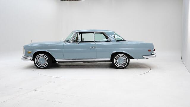 Mercedes-Benz 280 