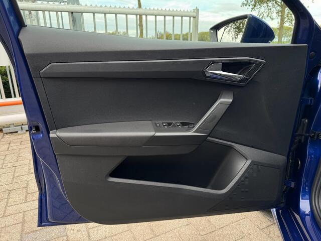 Seat Ibiza 1.0 TSI Style PDC VOOR & ACHTER / STOELVERWARMING / BLUETOOTH / ELEKTR. INKLAPB SPIEGELS