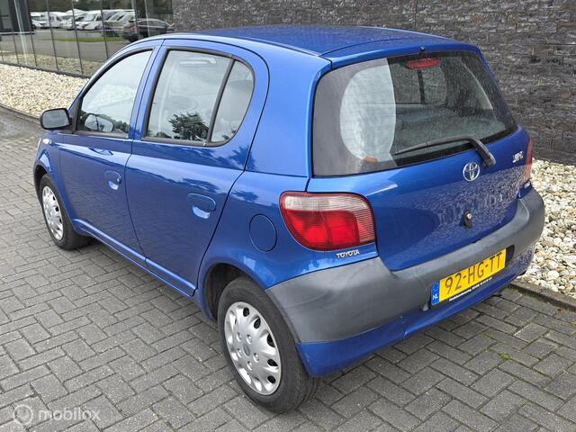 Toyota Yaris 1.0-16V VVT-i Terra - e apk