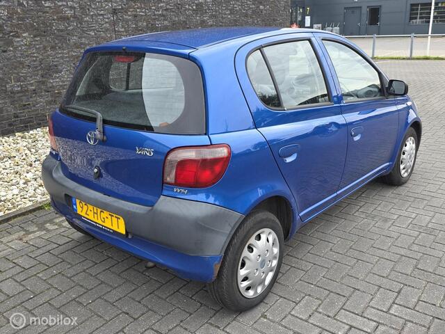 Toyota Yaris 1.0-16V VVT-i Terra - e apk