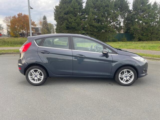 Ford Fiesta 1.6 Ti-VCT Titanium AUTOMAAT met 61765 km