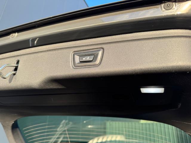 BMW 3-Serie Touring | Facelift | Full map navigatie 330e