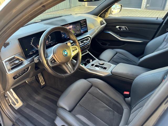 BMW 3-Serie Touring | Facelift | Full map navigatie 330e
