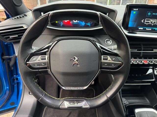 Peugeot 2008 1.2 PureTech GT, navi, 360 camera, panodak, adat cruise,, stoelverw