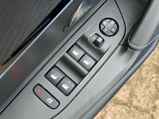 Peugeot 2008 1.2 PureTech GT, navi, 360 camera, panodak, adat cruise,, stoelverw