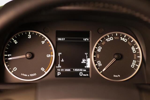 Land Rover Discovery SDV6 HSE Direct rijden als youngtimer