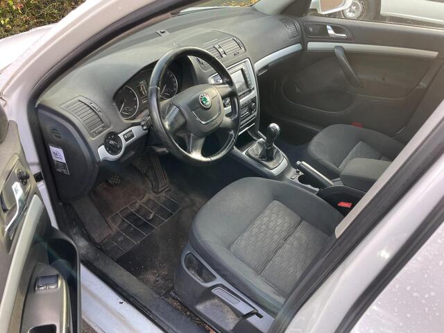 Skoda Octavia Combi 1.2 TSI Ambition Business Line 3e Eig Airco Trekhaak NAP APK