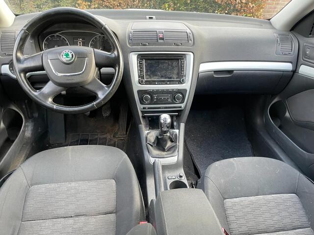 Skoda Octavia Combi 1.2 TSI Ambition Business Line 3e Eig Airco Trekhaak NAP APK