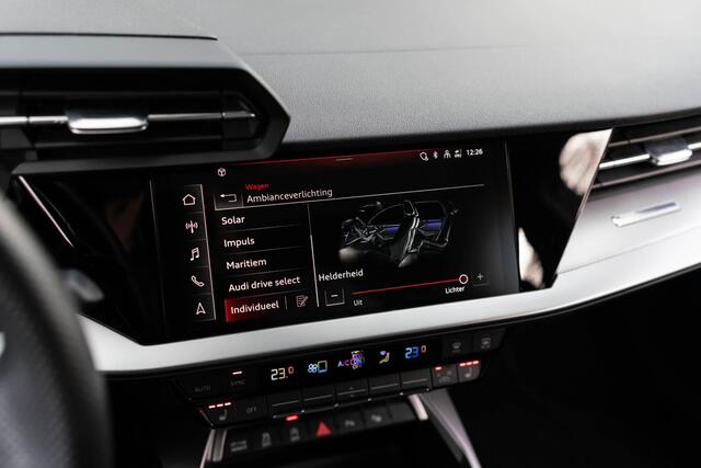 Audi A3 SPORTBACK 35 TFSI S Black Edition | Pano | Matrix | Keyless | Ambiance