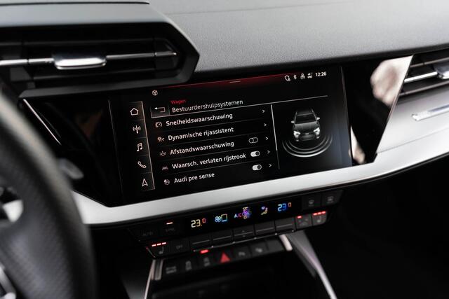 Audi A3 SPORTBACK 35 TFSI S Black Edition | Pano | Matrix | Keyless | Ambiance