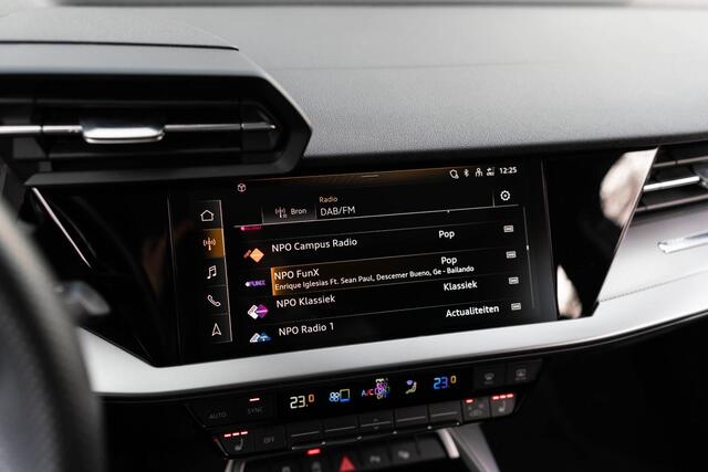 Audi A3 SPORTBACK 35 TFSI S Black Edition | Pano | Matrix | Keyless | Ambiance