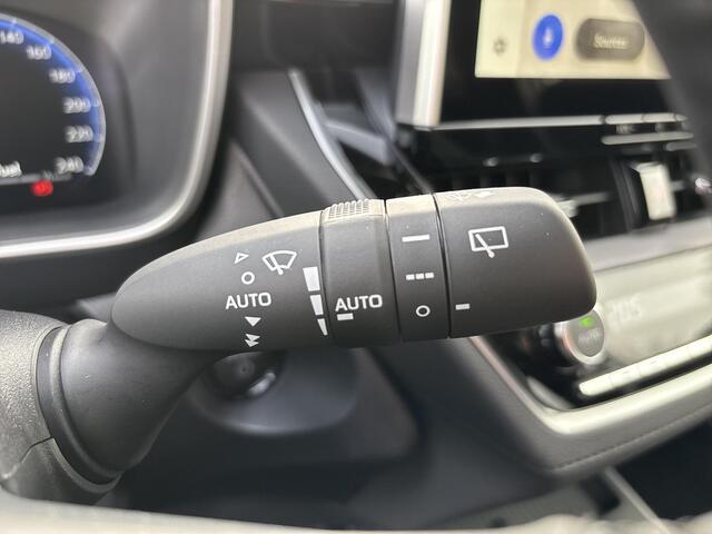 Toyota Corolla Cross Hybrid 140 Dynamic | Uit voorraad leverbaar | � 3.000 extra inruilwaarde |