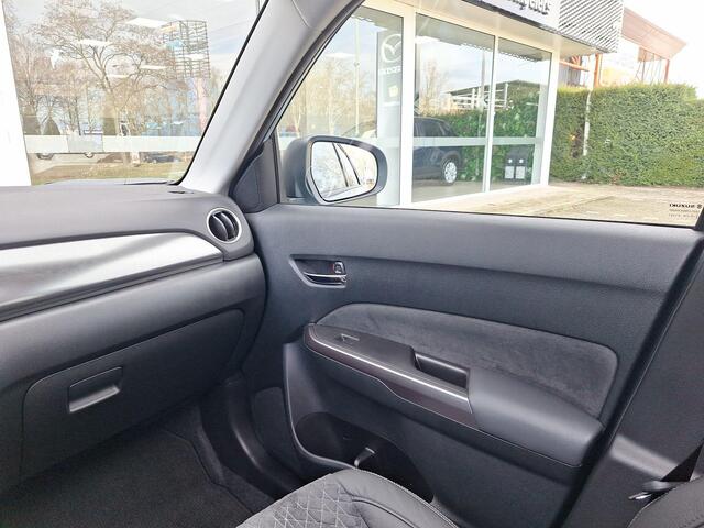 Suzuki Vitara 1.4 Boosterjet Smart Hybrid Style | Rijklaar | Automaat | Panorama dak | Apple Carplay | Stoelverwarming | Keyless entry
