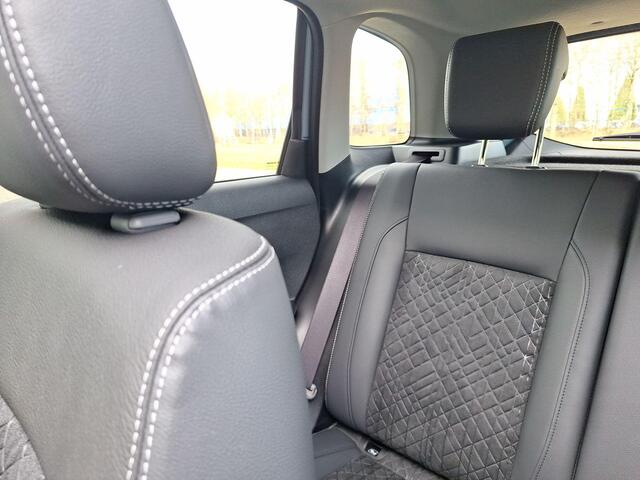 Suzuki Vitara 1.4 Boosterjet Smart Hybrid Style | Rijklaar | Automaat | Panorama dak | Apple Carplay | Stoelverwarming | Keyless entry