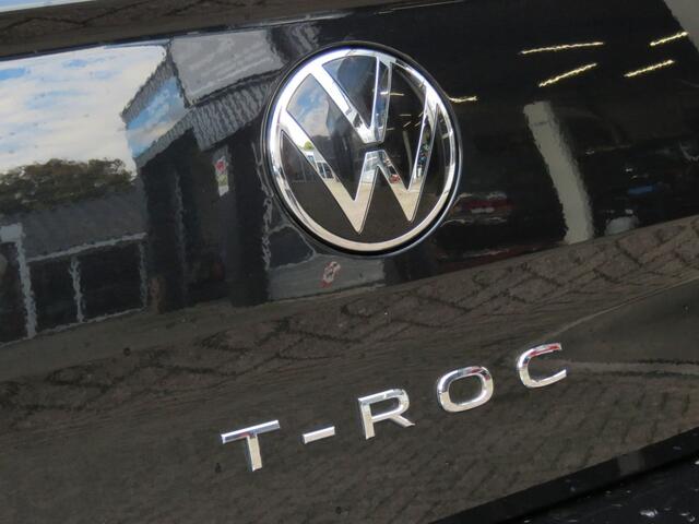 Volkswagen T-ROC 1.5 TSI R-LINE 150PK DSG-aut. / Trekhaak afn. / Camera / Stoelverw. / IQ Light / FABRIEKS garantie