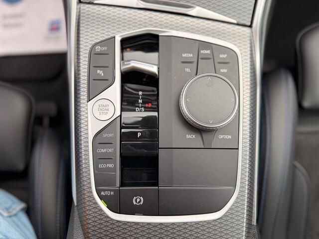 BMW 3-Serie 330d xDrive|Dealer Onderhouden|M-Pakket|Leer|Apk