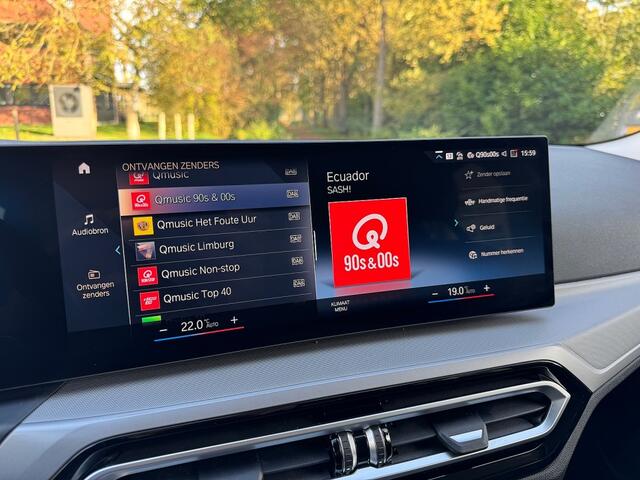 BMW 3-Serie 318 i Touring autom nw model ecc,curvedscreen,navi,lmv,led,pdc,carplay