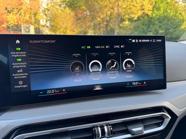 BMW 3-Serie 318 i Touring autom nw model ecc,curvedscreen,navi,lmv,led,pdc,carplay