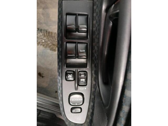 Subaru Impreza Plus 1.5R Edition - Schade - Verbruikt olie