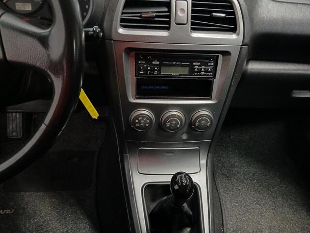Subaru Impreza Plus 1.5R Edition - Schade - Verbruikt olie