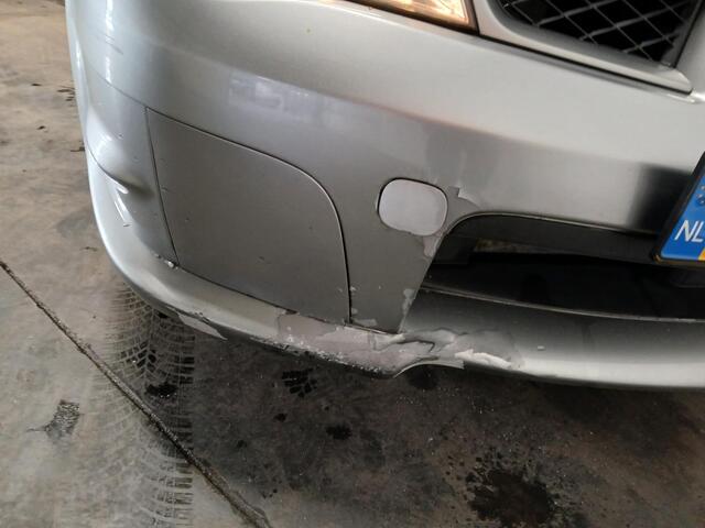 Subaru Impreza Plus 1.5R Edition - Schade - Verbruikt olie
