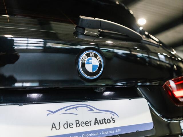 BMW X1 xDrive25e High Executive Sportline | Panorama | Camera | HUD | 4x4 | Stoelverwarming