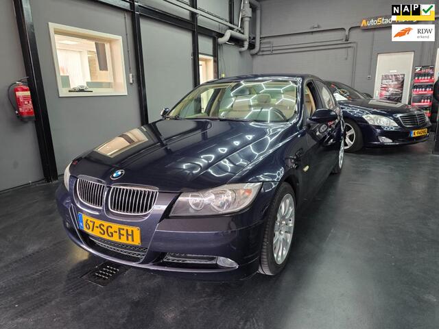 BMW 3-Serie 320i Dynamic Executive 1 jaar apk