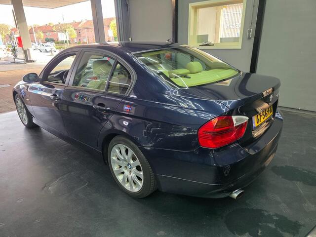 BMW 3-Serie 320i Dynamic Executive 1 jaar apk