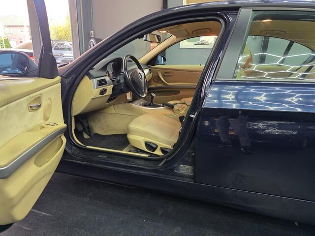 BMW 3-Serie 320i Dynamic Executive 1 jaar apk