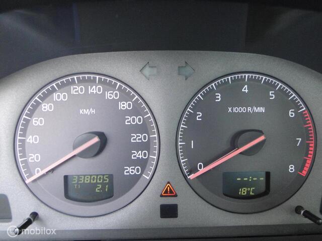 Volvo V70 2.4, benzine, schakel, 388005 km